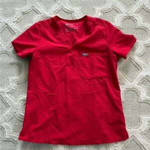 Figs Pop Red Catarina Top Small